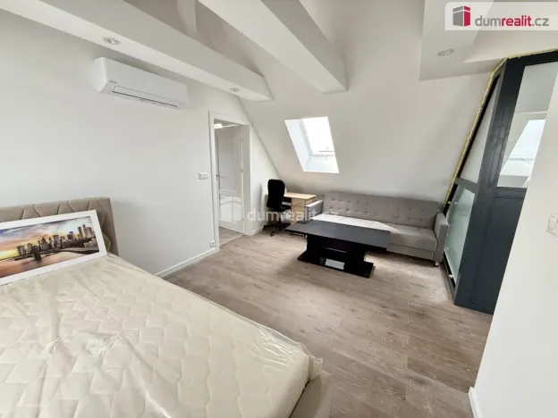 Pronájem bytu 2+1, Velké Přílepy, Dvořákova, 52 m2