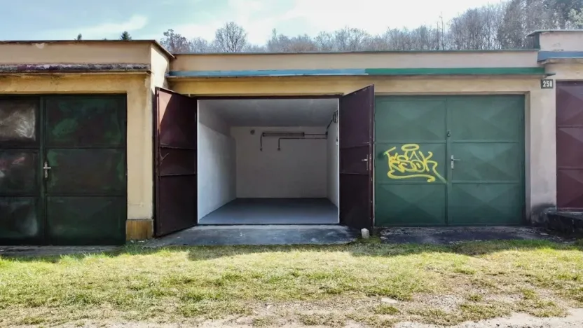 Prodej garáže, Beroun - Beroun-Město, 16 m2