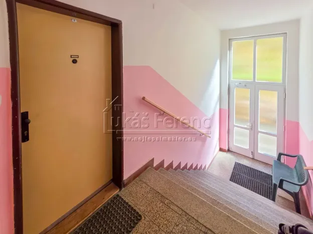 Pronájem bytu 1+kk, Praha - Břevnov, Bělohorská, 20 m2