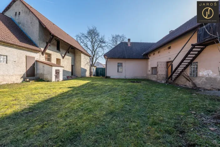 Prodej rodinného domu, Rudná, Havlíčkovo nám., 305 m2