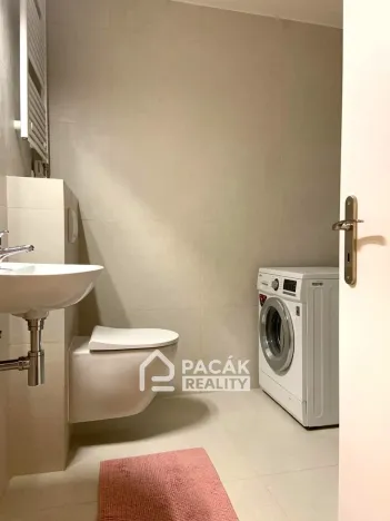 Pronájem bytu 1+1, Olomouc - Holice, Hanácká, 25 m2