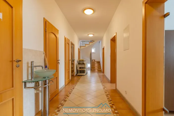 Prodej obchodního prostoru, Želetice, 3355 m2