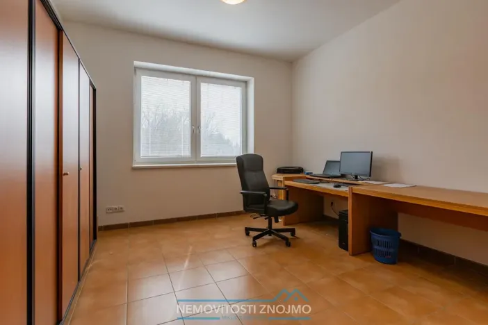 Prodej obchodního prostoru, Želetice, 3355 m2