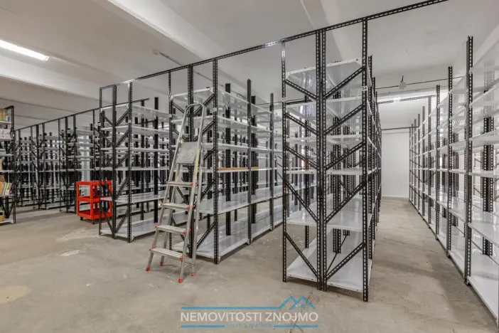 Prodej obchodního prostoru, Želetice, 3355 m2