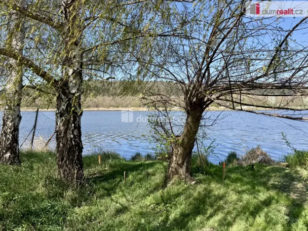 Prodej chaty, Veltrusy, V Cihelnách, 583 m2