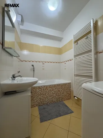 Prodej bytu 2+kk, Olomouc - Nové Sady, Družební, 50 m2