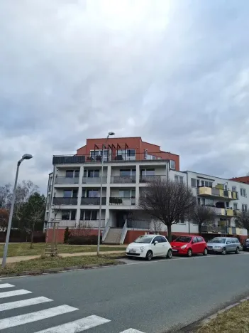 Pronájem bytu 3+kk, Hradec Králové - Nový Hradec Králové, Rybova, 68 m2