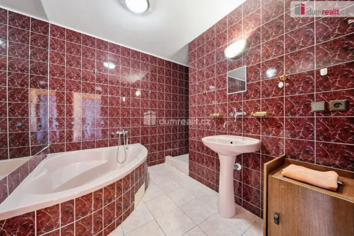 Prodej rodinného domu, Břeclav - Poštorná, Čs. armády, 280 m2