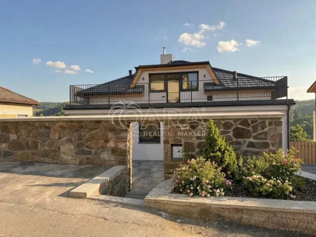 Prodej rodinného domu, Chocerady, 189 m2