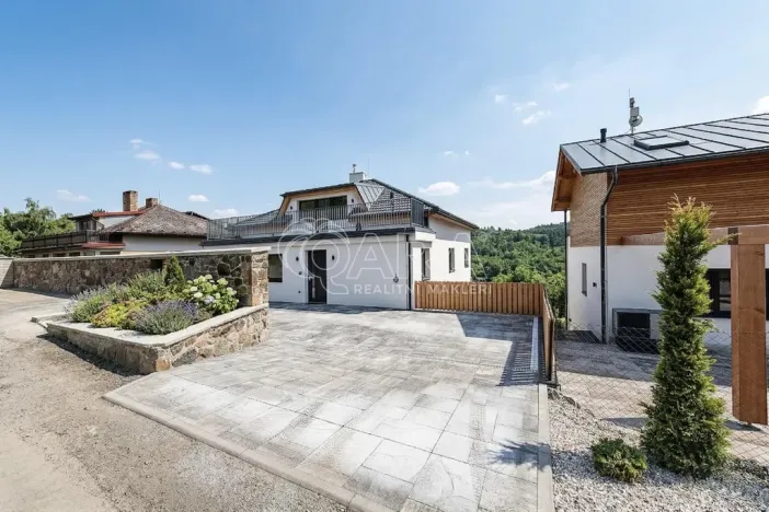 Prodej rodinného domu, Chocerady, 189 m2