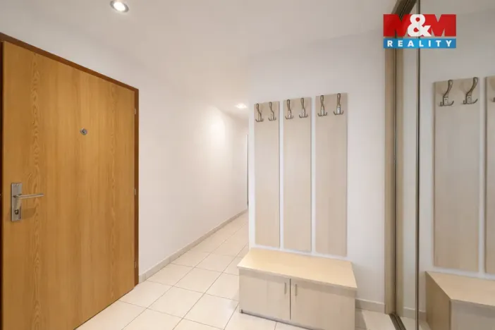 Prodej bytu 3+1, Praha - Horní Měcholupy, Parmská, 72 m2