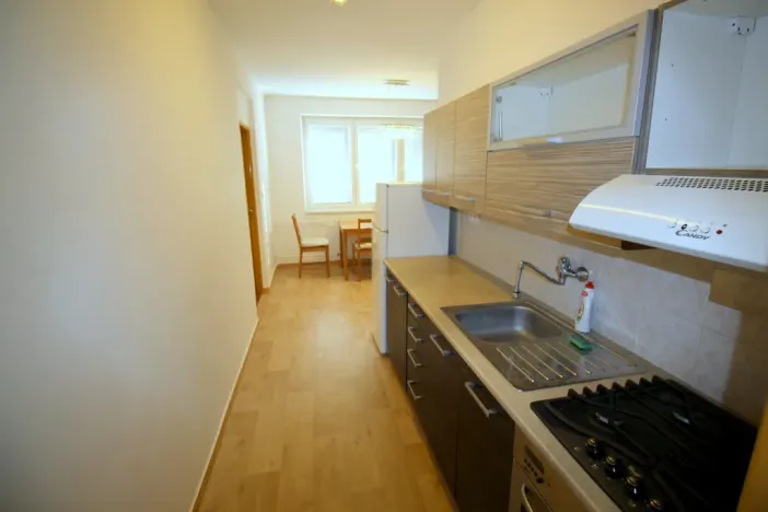 Pronájem bytu 2+1, Zlín, Hluboká, 58 m2