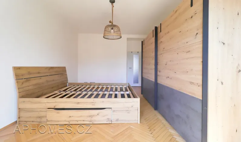 Pronájem bytu 3+kk, Praha - Žižkov, Biskupcova, 80 m2