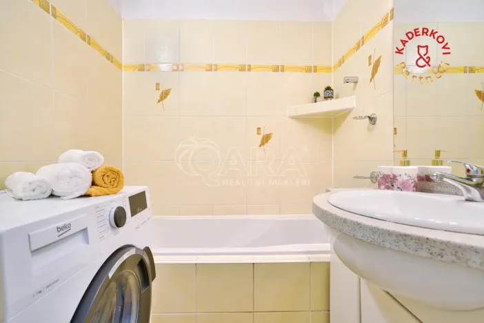 Pronájem bytu 2+1, Velké Opatovice, nám. Míru, 63 m2