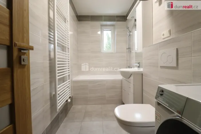 Pronájem bytu 2+kk, Dalovice, Májová, 51 m2