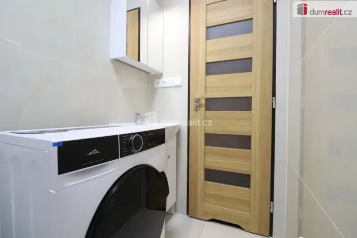 Pronájem bytu 1+1, Dalovice, Májová, 28 m2