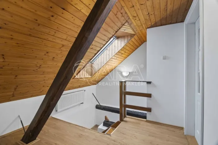 Pronájem rodinného domu, Říčany - Jažlovice, Hlavní, 104 m2