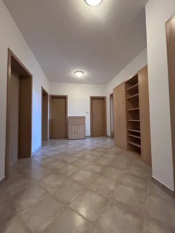 Pronájem bytu 3+kk, Praha - Strašnice, Gutova, 68 m2