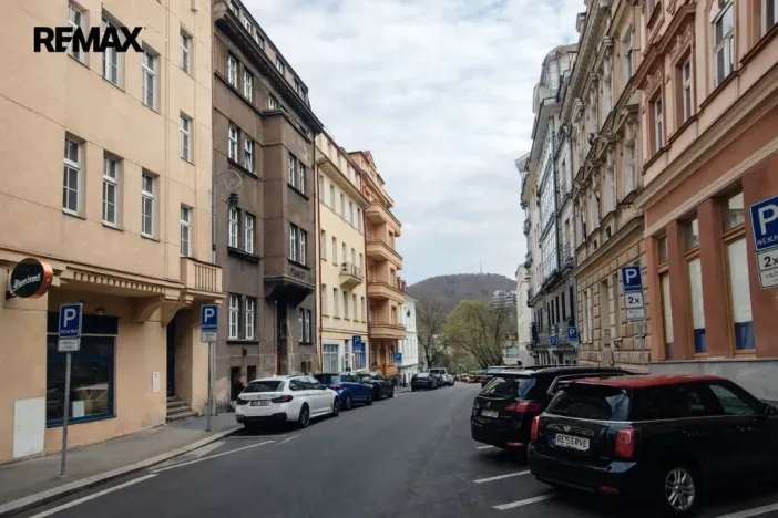 Prodej bytu 2+kk, Karlovy Vary, Bulharská, 44 m2