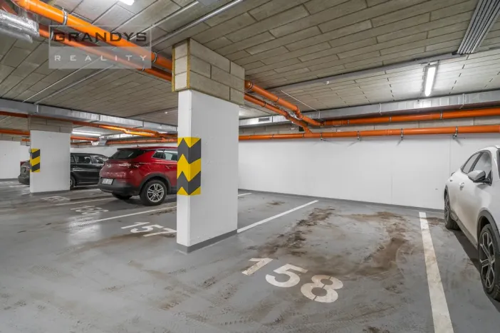 Prodej bytu 1+kk, Praha - Uhříněves, Oty Bubeníčka, 32 m2