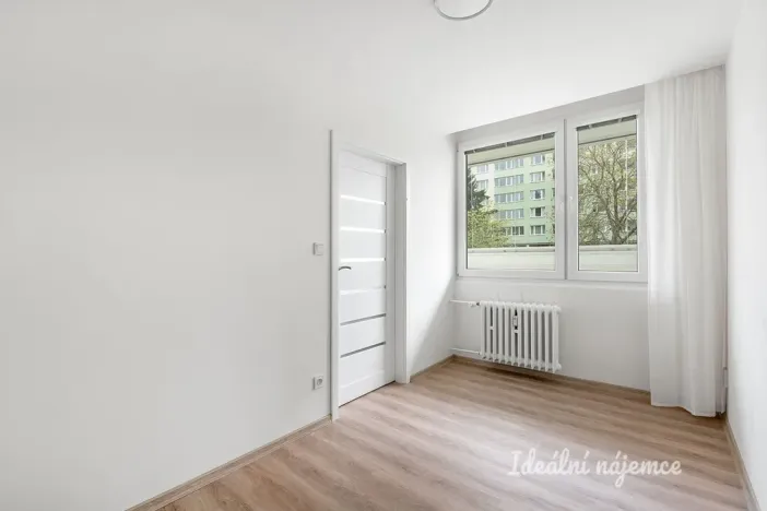 Pronájem bytu 2+kk, Praha - Nusle, Kotorská, 34 m2
