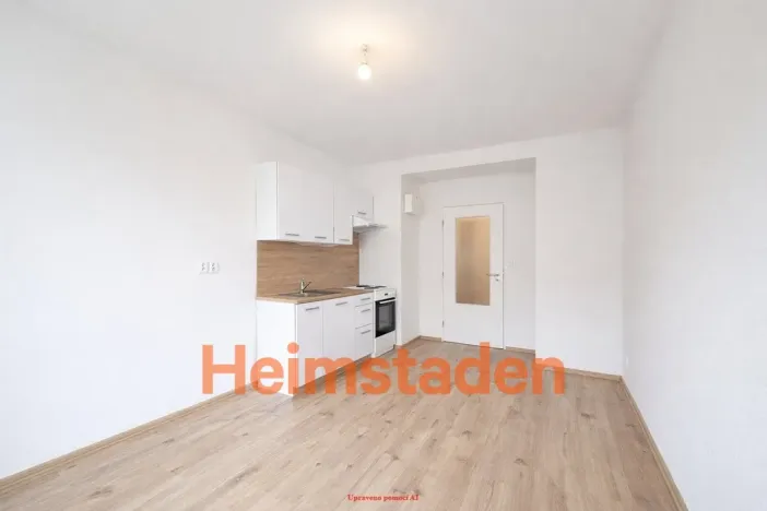 Pronájem bytu 1+kk, Havířov - Město, Hlavní třída, 20 m2