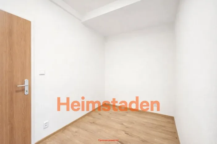 Pronájem bytu 1+kk, Havířov - Město, Hlavní třída, 20 m2