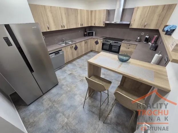 Prodej apartmánu, Trutnov, Polská, 715 m2