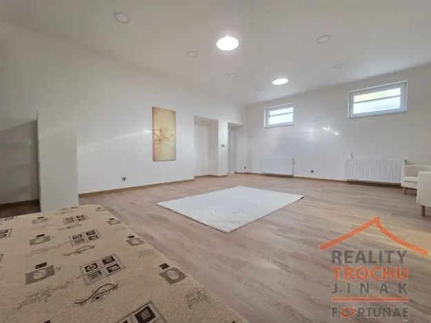 Prodej apartmánu, Trutnov, Polská, 715 m2