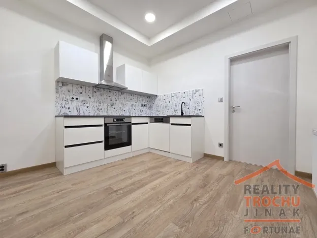 Prodej apartmánu, Trutnov, Polská, 715 m2