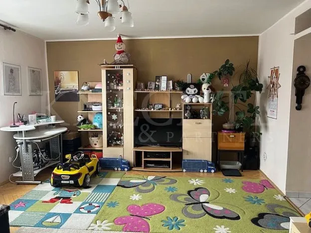 Prodej bytu 3+1, Ostrov, Hlavní třída, 76 m2