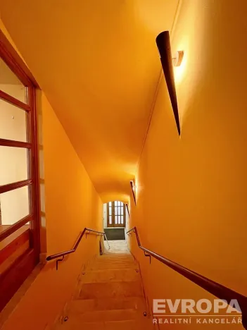 Pronájem obchodního prostoru, Hranice - Hranice I-Město, Radniční, 299 m2