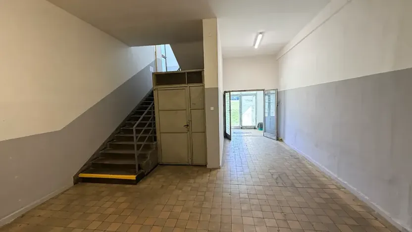 Pronájem kanceláře, Šternberk, Nádražní, 323 m2