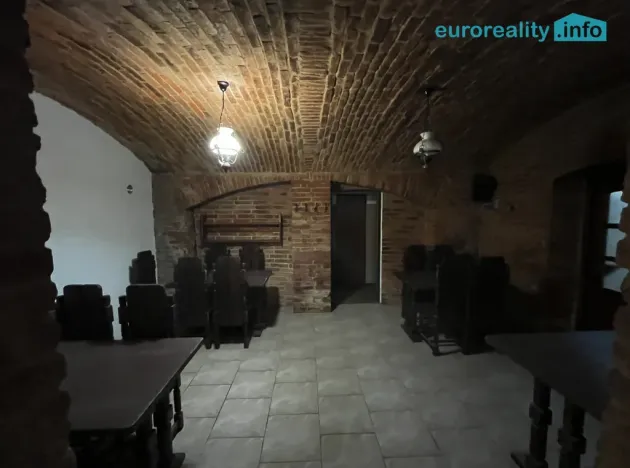 Pronájem restaurace, Mariánské Lázně, Hlavní třída, 144 m2