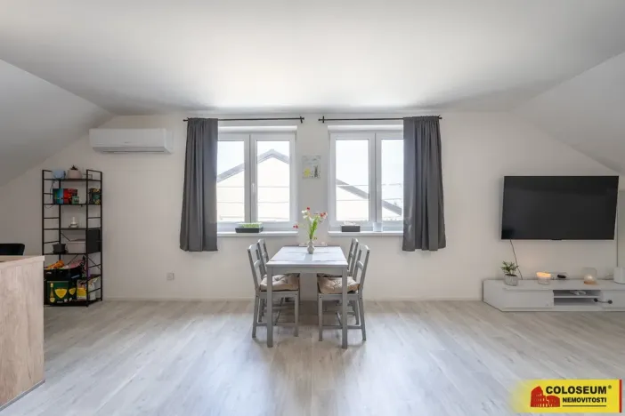 Prodej bytu 3+kk, Hrádek, 107 m2