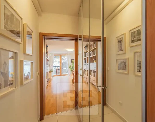 Prodej bytu 3+kk, Praha - Kobylisy, Pod hliništěm, 70 m2