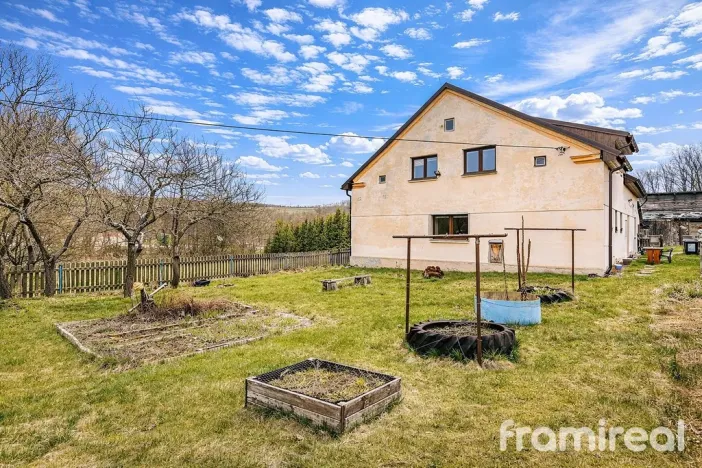 Prodej chalupy, Lomnice - Tylov, 180 m2