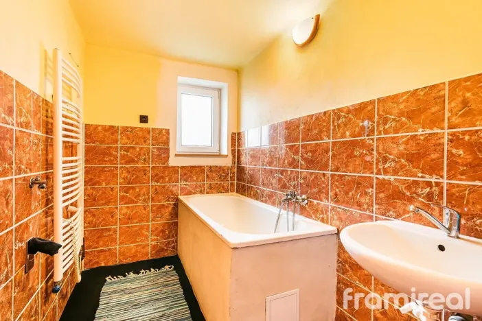 Prodej chalupy, Lomnice - Tylov, 180 m2