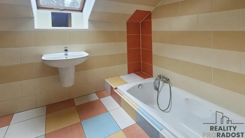 Pronájem bytu 2+1, Třebotov, Hlavní, 80 m2