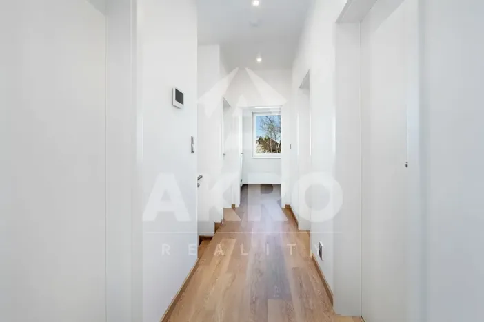 Prodej bytu 4+kk, Praha - Klánovice, Holekova, 158 m2