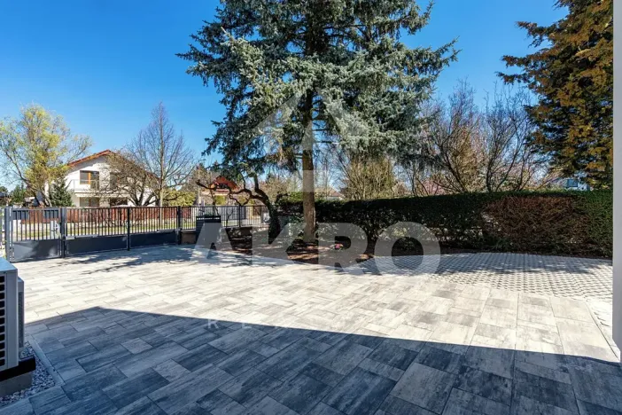 Prodej bytu 4+kk, Praha - Klánovice, Holekova, 158 m2