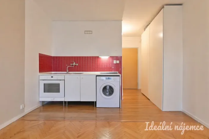 Pronájem bytu 1+kk, Brno, Opálkova, 26 m2