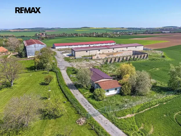 Prodej skladu, Dolní Chvatliny, 3690 m2