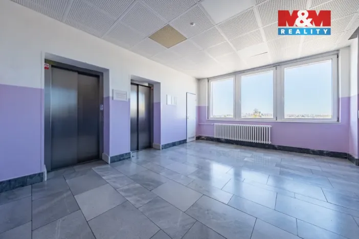 Pronájem obchodního prostoru, Praha - Petrovice, Ohmova, 22 m2