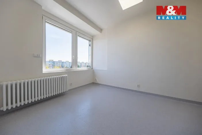 Pronájem obchodního prostoru, Praha - Petrovice, Ohmova, 22 m2