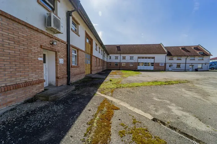 Prodej výrobních prostor, Bezno, Nemyslovická, 861 m2