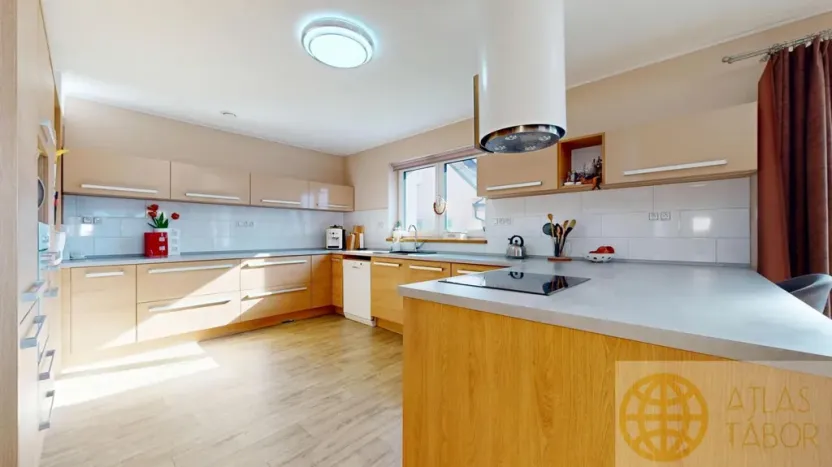 Prodej rodinného domu, Opařany, 169 m2