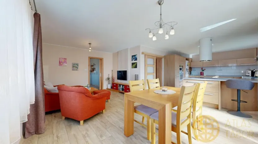 Prodej rodinného domu, Opařany, 169 m2