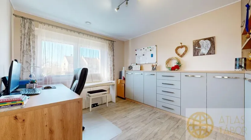 Prodej rodinného domu, Opařany, 169 m2