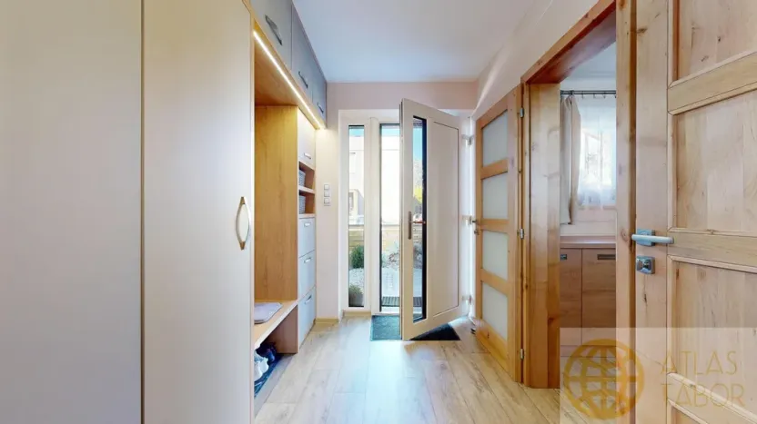 Prodej rodinného domu, Opařany, 169 m2